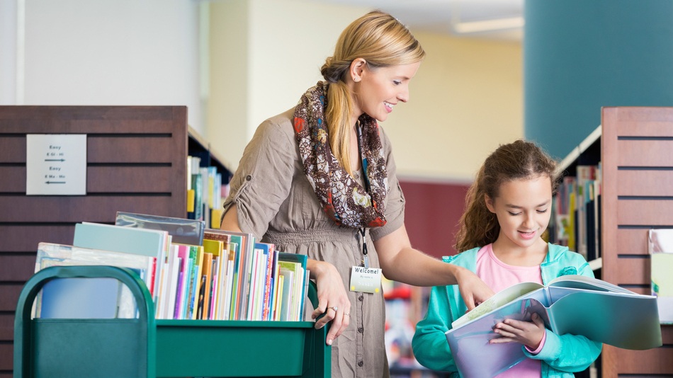 Para trabajar en bibliotecas públicas, la principal vía son las oposiciones